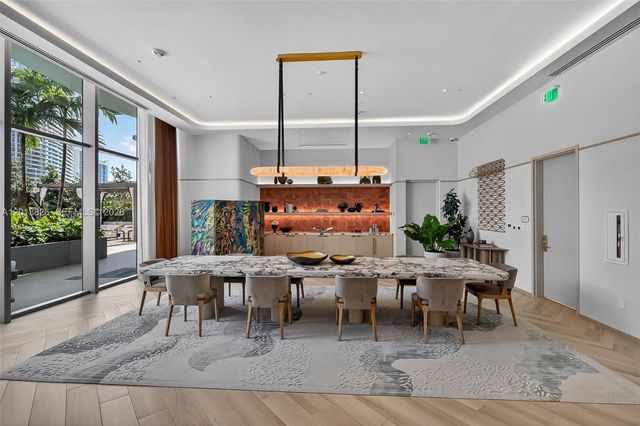 77 SE 5th Street 1908, Miami, FL 33131