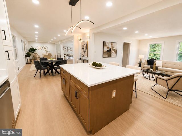 12009 VALE RD, Oakton, VA 22124