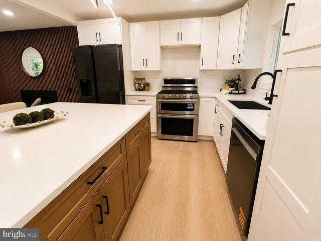 12009 VALE RD, Oakton, VA 22124