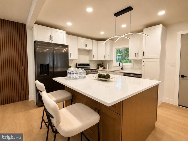 12009 VALE RD, Oakton, VA 22124