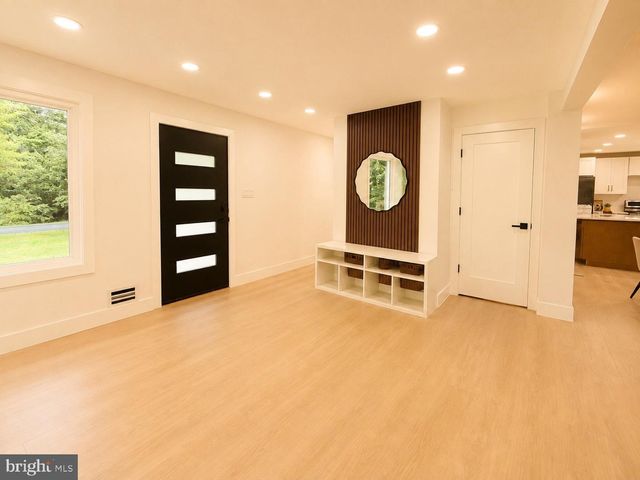 12009 VALE RD, Oakton, VA 22124