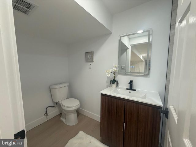 12009 VALE RD, Oakton, VA 22124