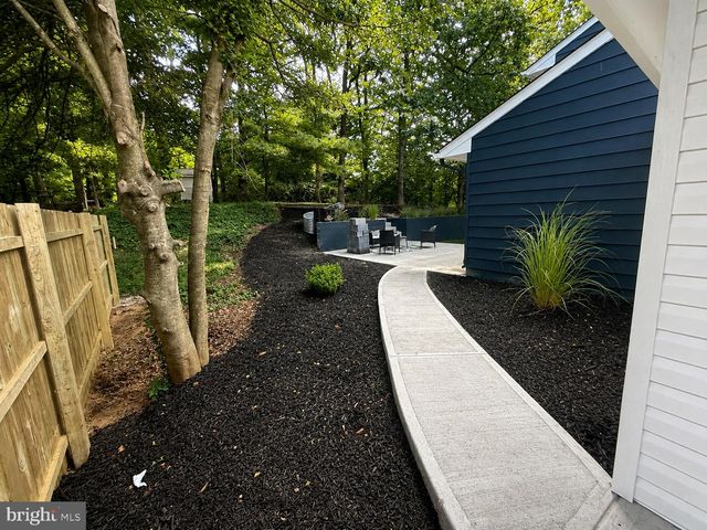 12009 VALE RD, Oakton, VA 22124