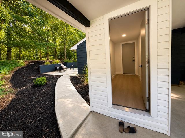 12009 VALE RD, Oakton, VA 22124
