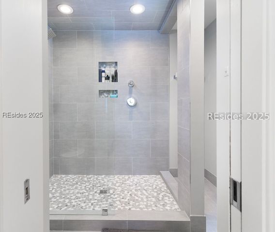 10 Newport Dr Apt 3302, Hilton Head Island, SC 29928