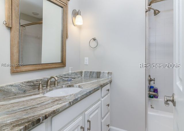 10 Newport Dr Apt 3302, Hilton Head Island, SC 29928