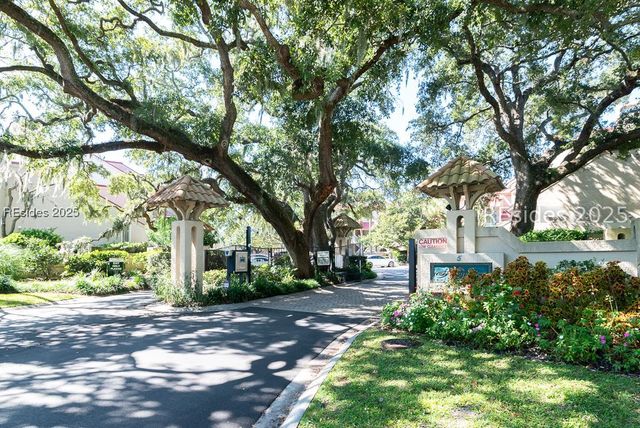 10 Newport Dr Apt 3302, Hilton Head Island, SC 29928