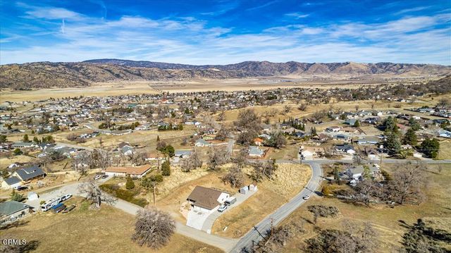 17600 Ascot Court, Tehachapi, CA 93561