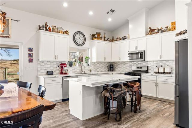 17600 Ascot Court, Tehachapi, CA 93561