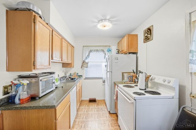 8554 Plainfield Road, Sycamore Twp, OH 45236