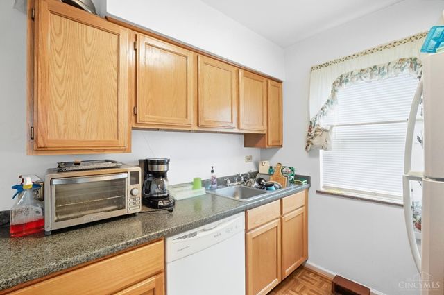 8554 Plainfield Road, Sycamore Twp, OH 45236