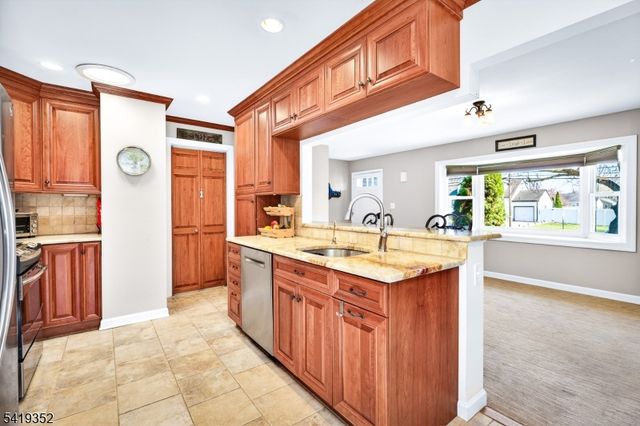 423 S Plainfield Ave, South Plainfield Boro, NJ 07080