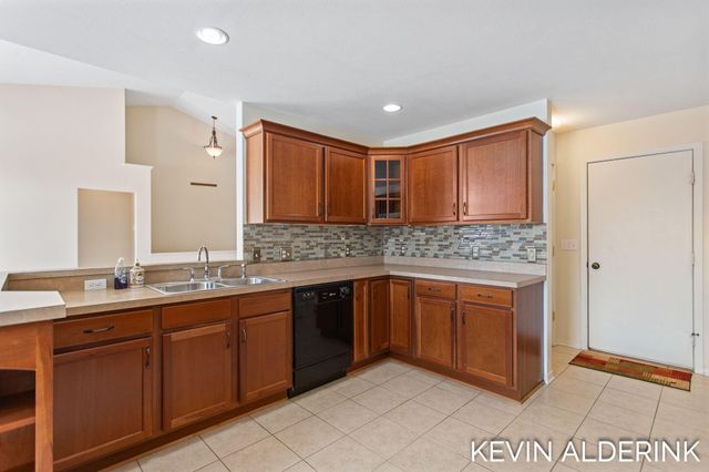 2325 Valarie Drive, Holland Twp, MI 49464