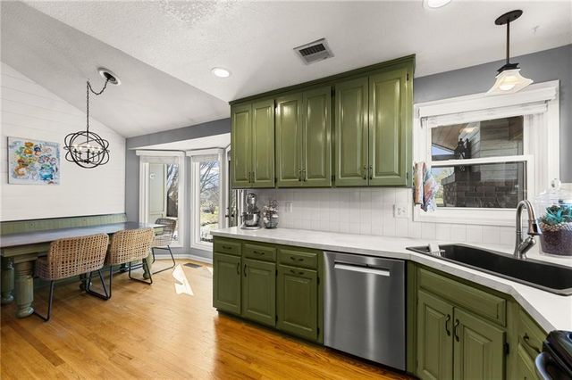 24075 W 57th Street, Shawnee, KS 66226