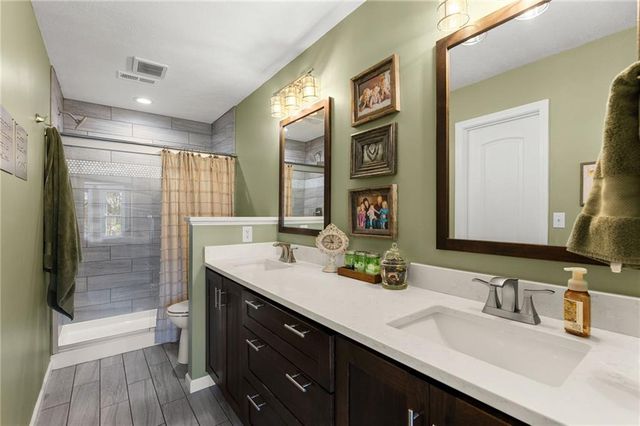 24075 W 57th Street, Shawnee, KS 66226