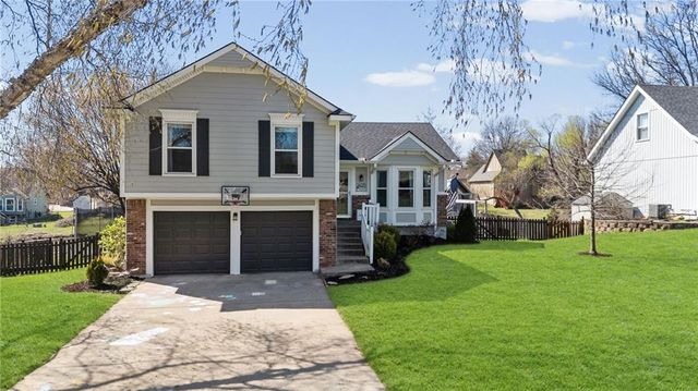 24075 W 57th Street, Shawnee, KS 66226