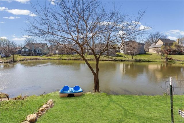 24075 W 57th Street, Shawnee, KS 66226