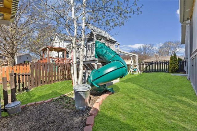 24075 W 57th Street, Shawnee, KS 66226
