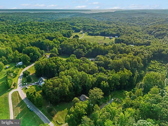 7459 DOGWOOD LN, King George, VA 22485