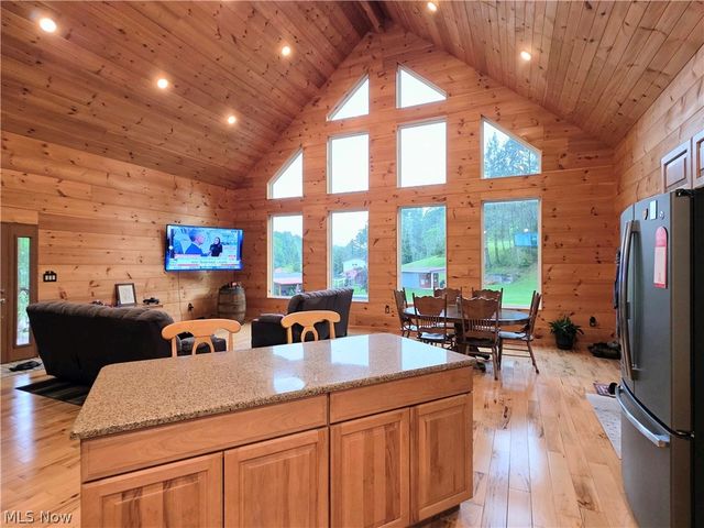 9076 Harris Highway, Belleville, WV 26133