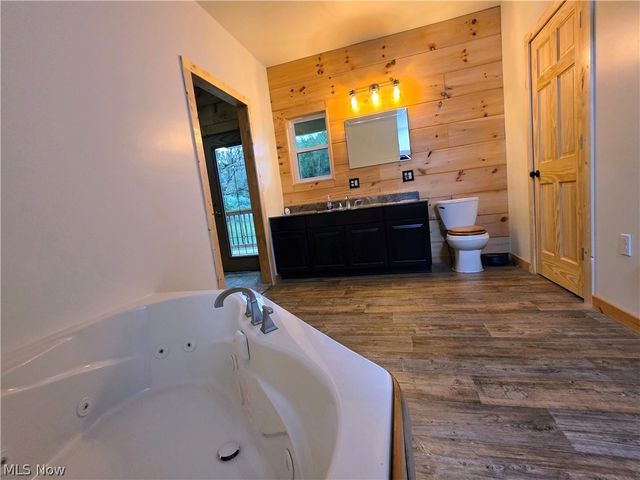 9076 Harris Highway, Belleville, WV 26133