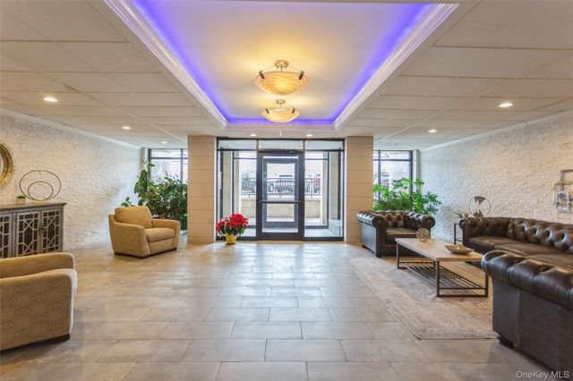 740 E Broadway 4D, Long Beach, NY 11561