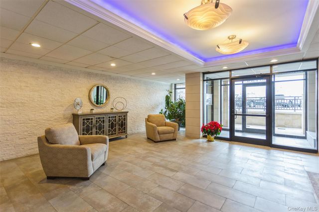 740 E Broadway 4D, Long Beach, NY 11561