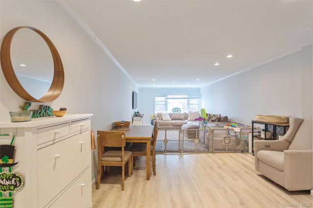 740 E Broadway 4D, Long Beach, NY 11561