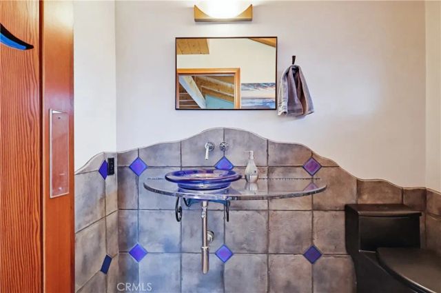 1711 Pescadores, San Pedro, CA 90732