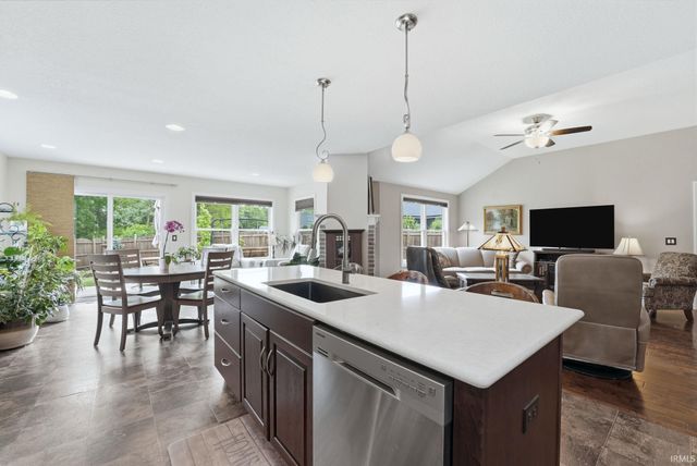 1489 Centerbrook Drive, New Haven, IN 46774
