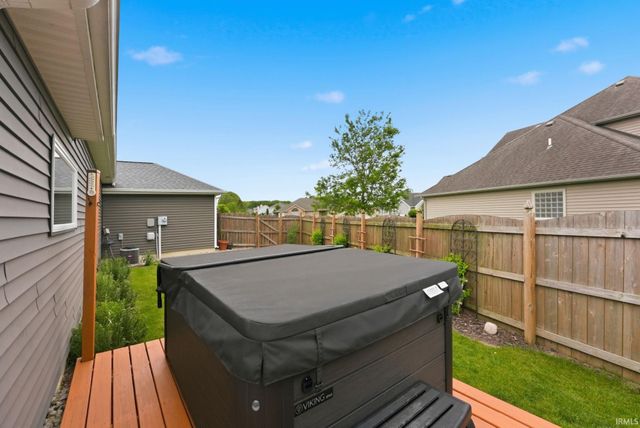1489 Centerbrook Drive, New Haven, IN 46774