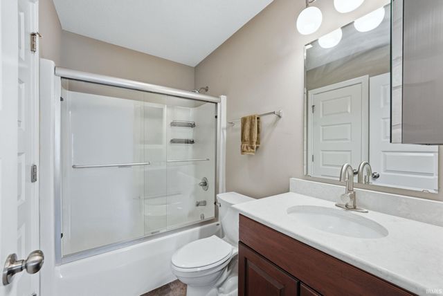 1489 Centerbrook Drive, New Haven, IN 46774
