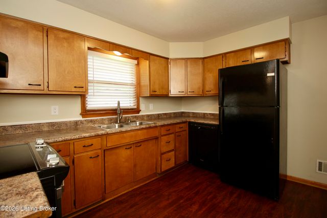 2313 Peaslee Rd, Louisville, KY 40216