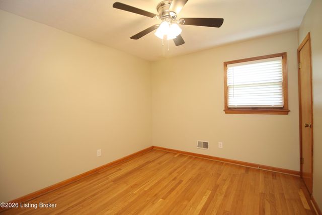 2313 Peaslee Rd, Louisville, KY 40216