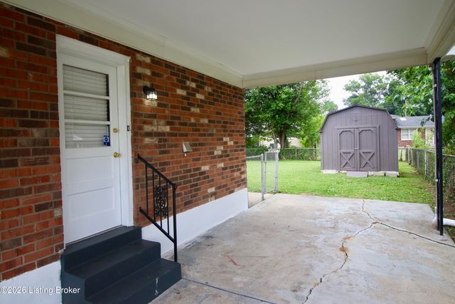2313 Peaslee Rd, Louisville, KY 40216