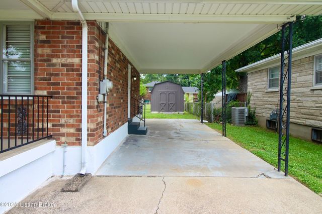 2313 Peaslee Rd, Louisville, KY 40216