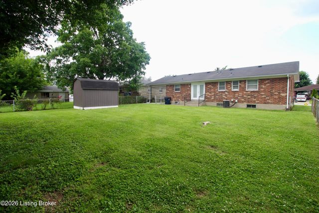 2313 Peaslee Rd, Louisville, KY 40216
