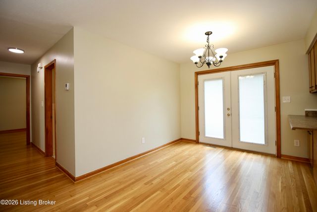 2313 Peaslee Rd, Louisville, KY 40216