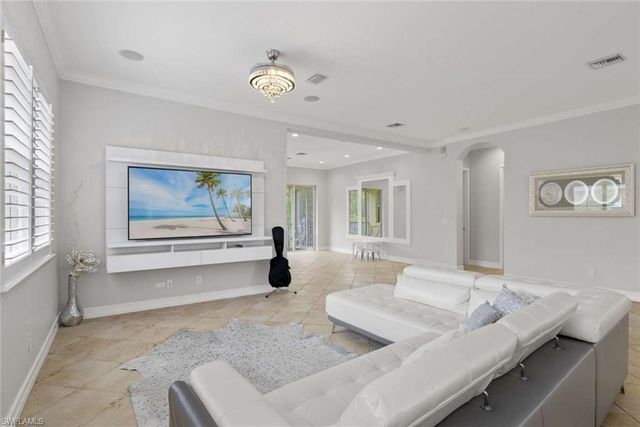 7080 Bergamo WAY # 201, Fort Myers, FL 33966