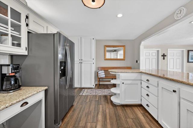 1544 N De Wolf Avenue, Fresno, CA 93737