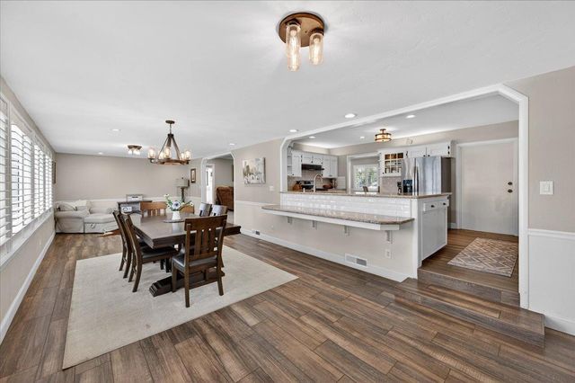 1544 N De Wolf Avenue, Fresno, CA 93737