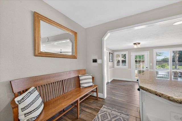 1544 N De Wolf Avenue, Fresno, CA 93737