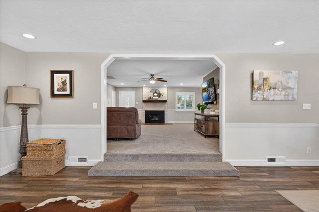 1544 N De Wolf Avenue, Fresno, CA 93737