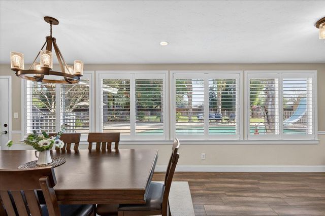 1544 N De Wolf Avenue, Fresno, CA 93737