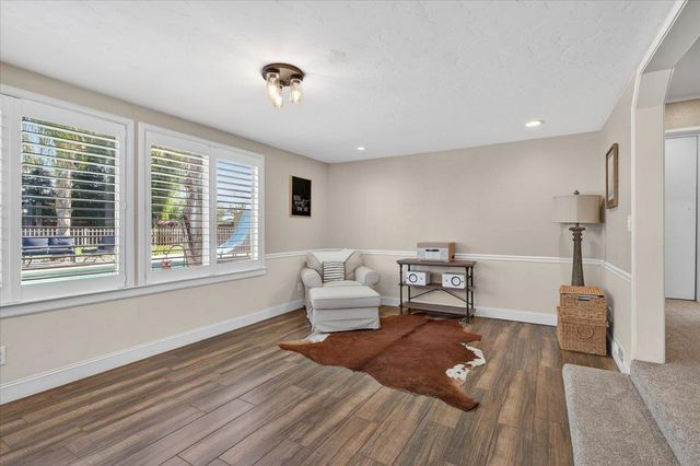 1544 N De Wolf Avenue, Fresno, CA 93737