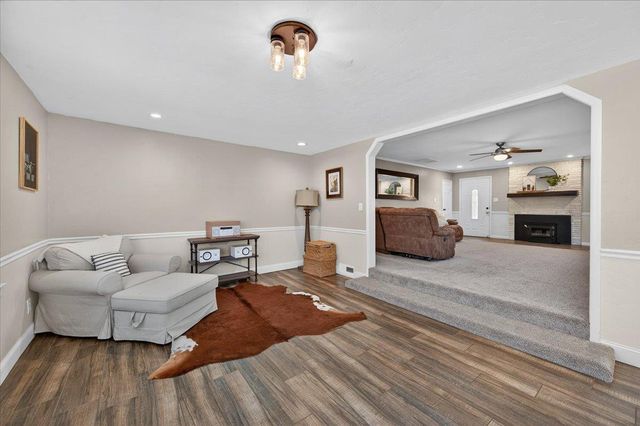 1544 N De Wolf Avenue, Fresno, CA 93737