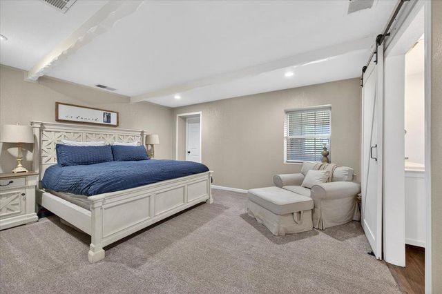 1544 N De Wolf Avenue, Fresno, CA 93737