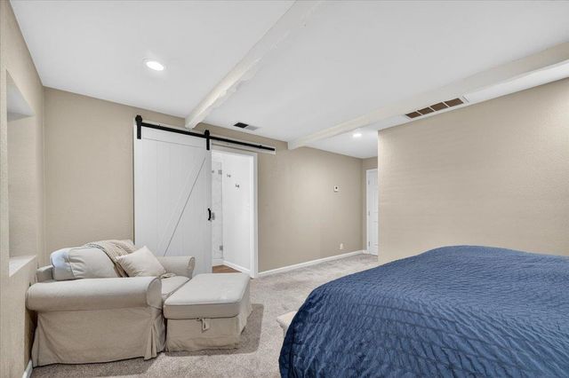 1544 N De Wolf Avenue, Fresno, CA 93737