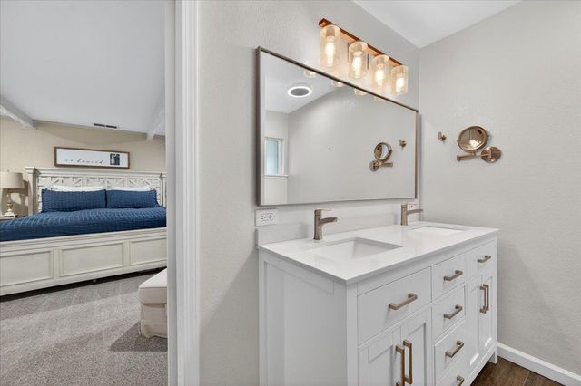 1544 N De Wolf Avenue, Fresno, CA 93737