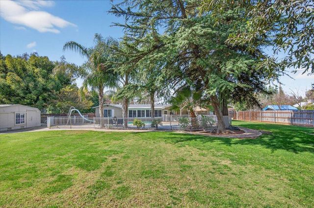 1544 N De Wolf Avenue, Fresno, CA 93737